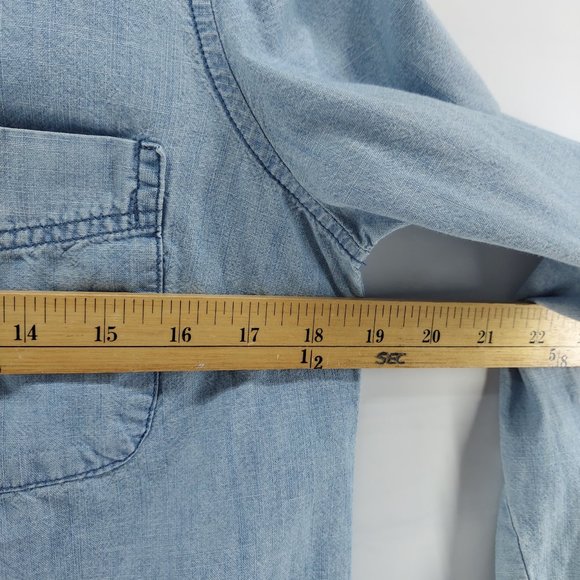 old navy Classic Chambray Button Front Shirt - Picture 4 of 10